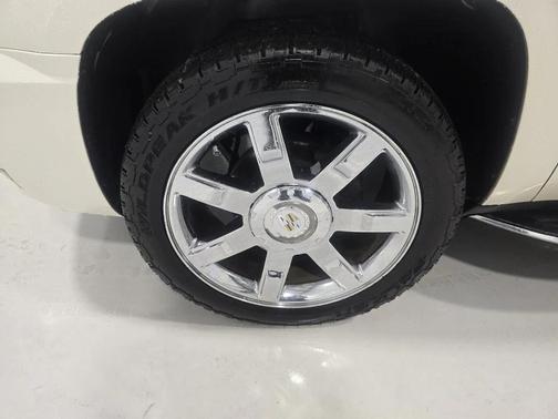 2010 Cadillac Escalade Luxury