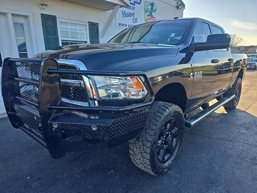 2018 RAM 2500 Tradesman Crew Cab 4x4 6'4' Box