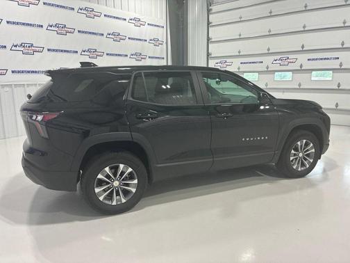 Mosaic Black Metallic 2026 Chevrolet Equinox 1LT
