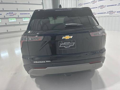 Mosaic Black Metallic 2026 Chevrolet Equinox 1LT