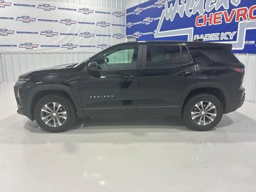 Mosaic Black Metallic 2026 Chevrolet Equinox 1LT