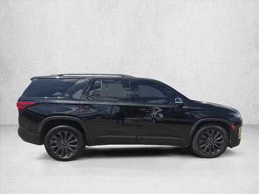 Mosaic Black Metallic 2023 Chevrolet Traverse RS