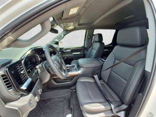 Summit White 2026 Chevrolet Silverado 1500 RST