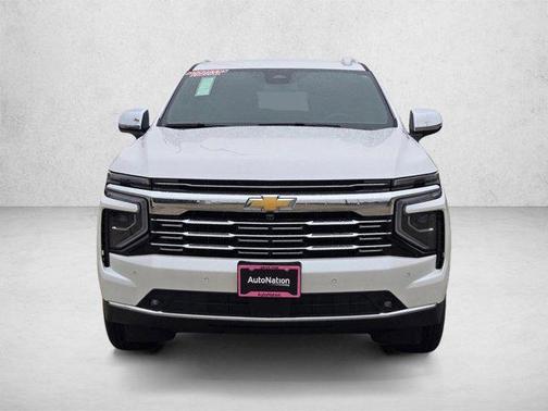 Iridescent Pearl Tricoat 2025 Chevrolet Tahoe Premier