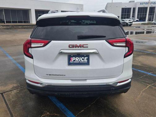 Summit White 2023 GMC Terrain SLT