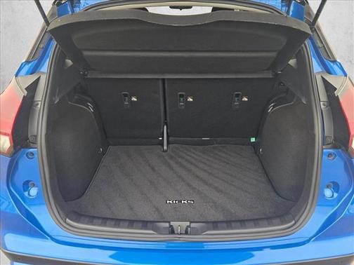 Electric Blue Metallic/Super Black 2024 Nissan Kicks SV