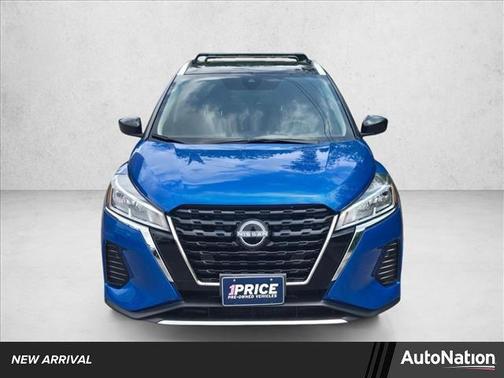 Electric Blue Metallic/Super Black 2024 Nissan Kicks SV