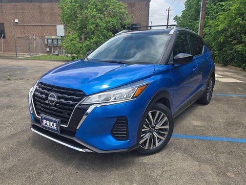 Electric Blue Metallic/Super Black 2024 Nissan Kicks SV