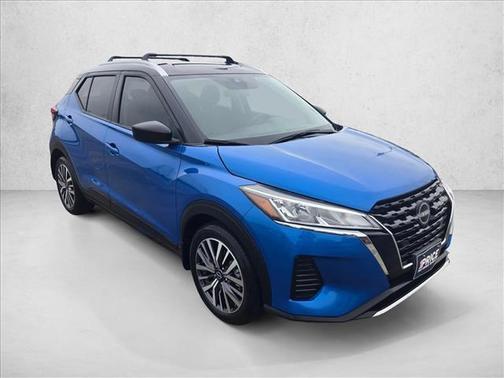 Electric Blue Metallic/Super Black 2024 Nissan Kicks SV