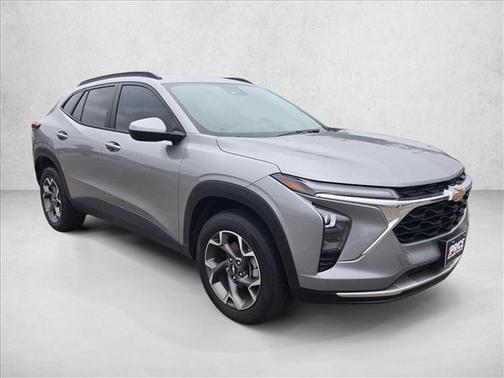 Sterling Gray Metallic 2024 Chevrolet Trax LT