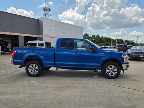 LIGHTNING BLUE 2018 Ford F-150 XLT