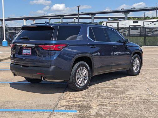 2022 Chevrolet Traverse LT Leather