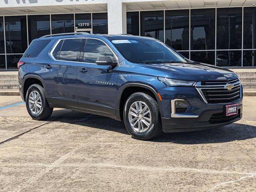 2022 Chevrolet Traverse LT Leather