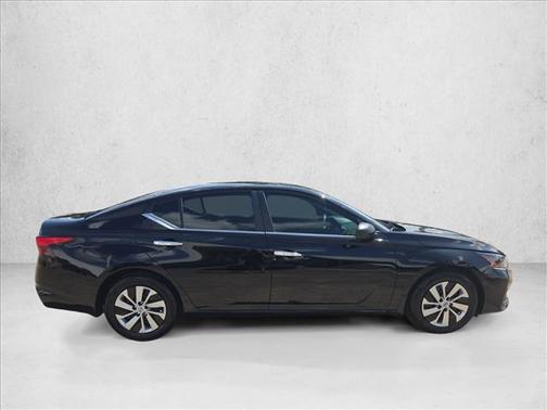 Super Black 2024 Nissan Altima S FWD