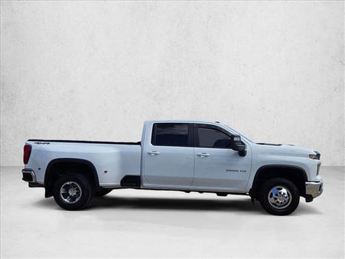 Summit White 2024 Chevrolet Silverado 3500 LT