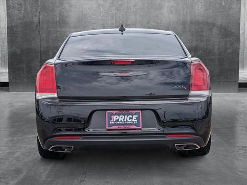 2021 Chrysler 300 S