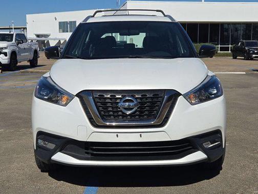 2019 Nissan Kicks SR