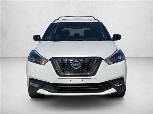 2019 Nissan Kicks SR