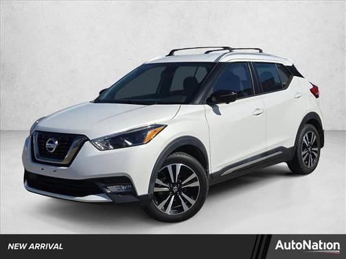 2019 Nissan Kicks SR