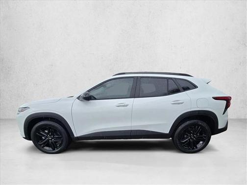 Summit White 2026 Chevrolet Trax FWD ACTIV