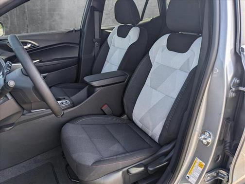 2025 Chevrolet Trax FWD 1RS