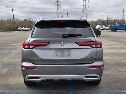 2022 Mitsubishi Outlander SEL Special Edition 2WD