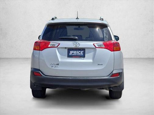 Classic Silver Metallic 2015 Toyota RAV4 XLE