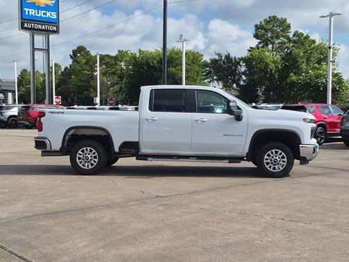 Summit White 2025 Chevrolet Silverado 2500 LT