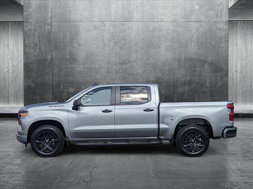 2025 Chevrolet Silverado 1500 Custom