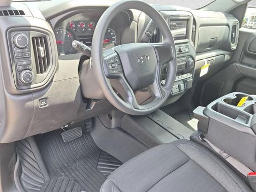 Summit White 2026 Chevrolet Silverado 1500 Custom Trail Boss