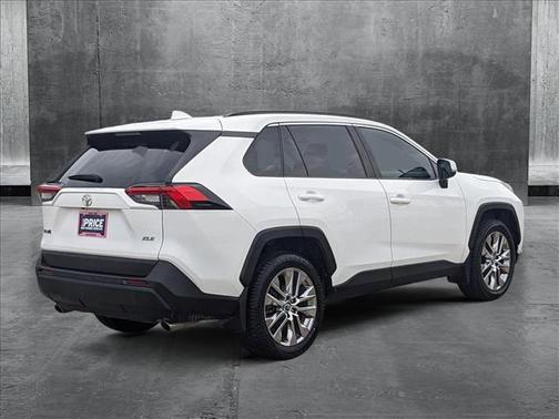 2020 Toyota RAV4 XLE Premium