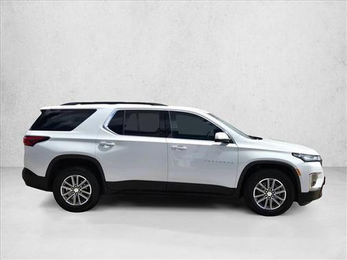 Summit White 2023 Chevrolet Traverse LT Cloth