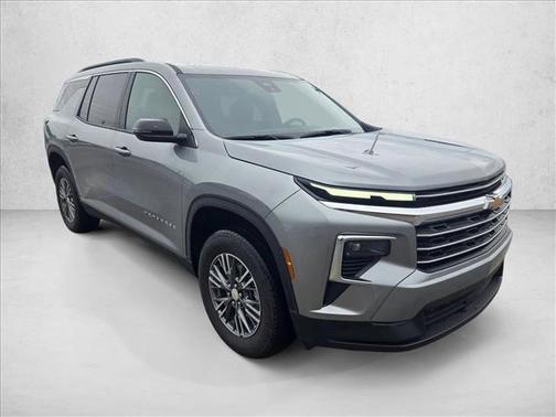 Sterling Gray Metallic 2026 Chevrolet Traverse LT