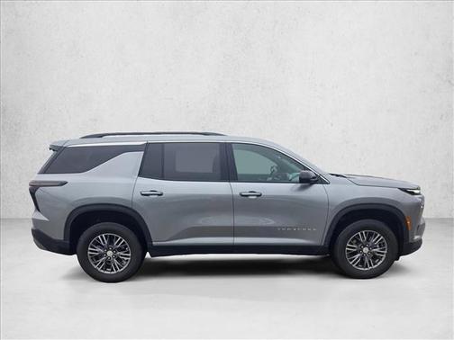 Sterling Gray Metallic 2026 Chevrolet Traverse LT