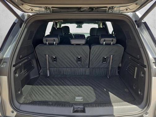 Sterling Gray Metallic 2026 Chevrolet Traverse LT