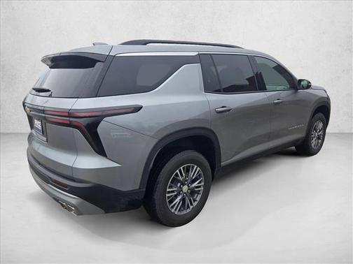 Sterling Gray Metallic 2026 Chevrolet Traverse LT