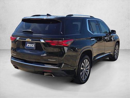 Mosaic Black Metallic 2023 Chevrolet Traverse Premier