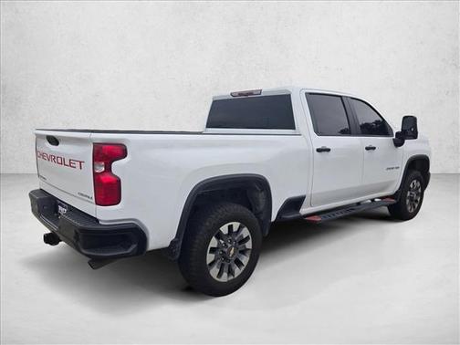 Summit White 2025 Chevrolet Silverado 2500 Custom