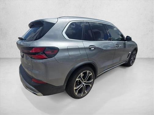 Skyscraper Grey Metallic 2024 BMW X5 xDrive40i