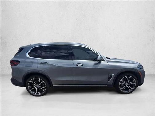 Skyscraper Grey Metallic 2024 BMW X5 xDrive40i