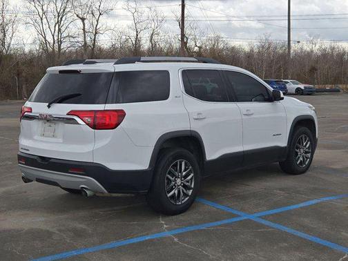 2017 GMC Acadia SLT-1