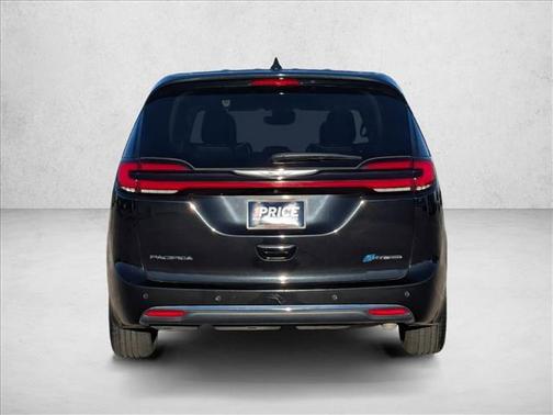 2023 Chrysler Pacifica Hybrid Limited