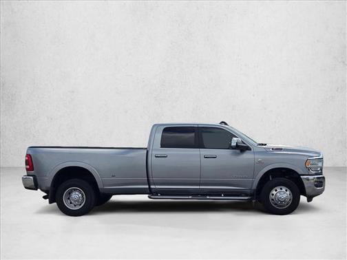 Billet Silver Metallic Clearcoat 2021 RAM 3500 Laramie Crew Cab 4x4 8' Box