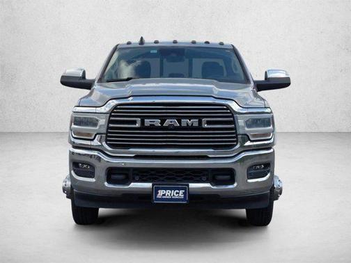 Billet Silver Metallic Clearcoat 2021 RAM 3500 Laramie Crew Cab 4x4 8' Box