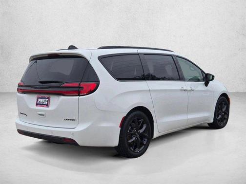 Bright White Clearcoat 2025 Chrysler Pacifica Limited