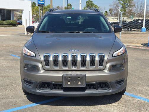 2017 Jeep Cherokee Sport