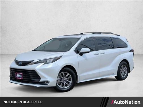 Wind Chill Pearl 2024 Toyota Sienna XLE