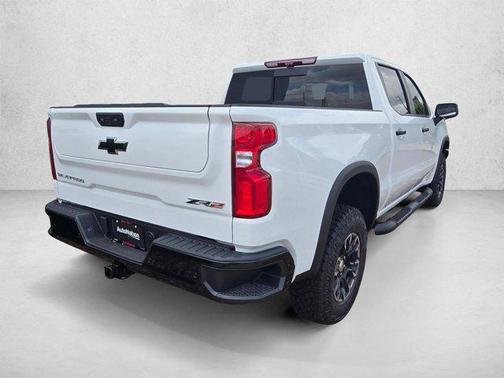 Summit White 2026 Chevrolet Silverado 1500 ZR2