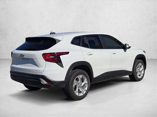 2025 Chevrolet Trax LS