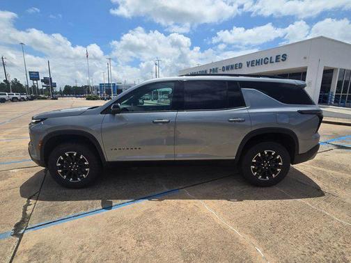 Sterling Gray Metallic 2026 Chevrolet Traverse AWD Z71